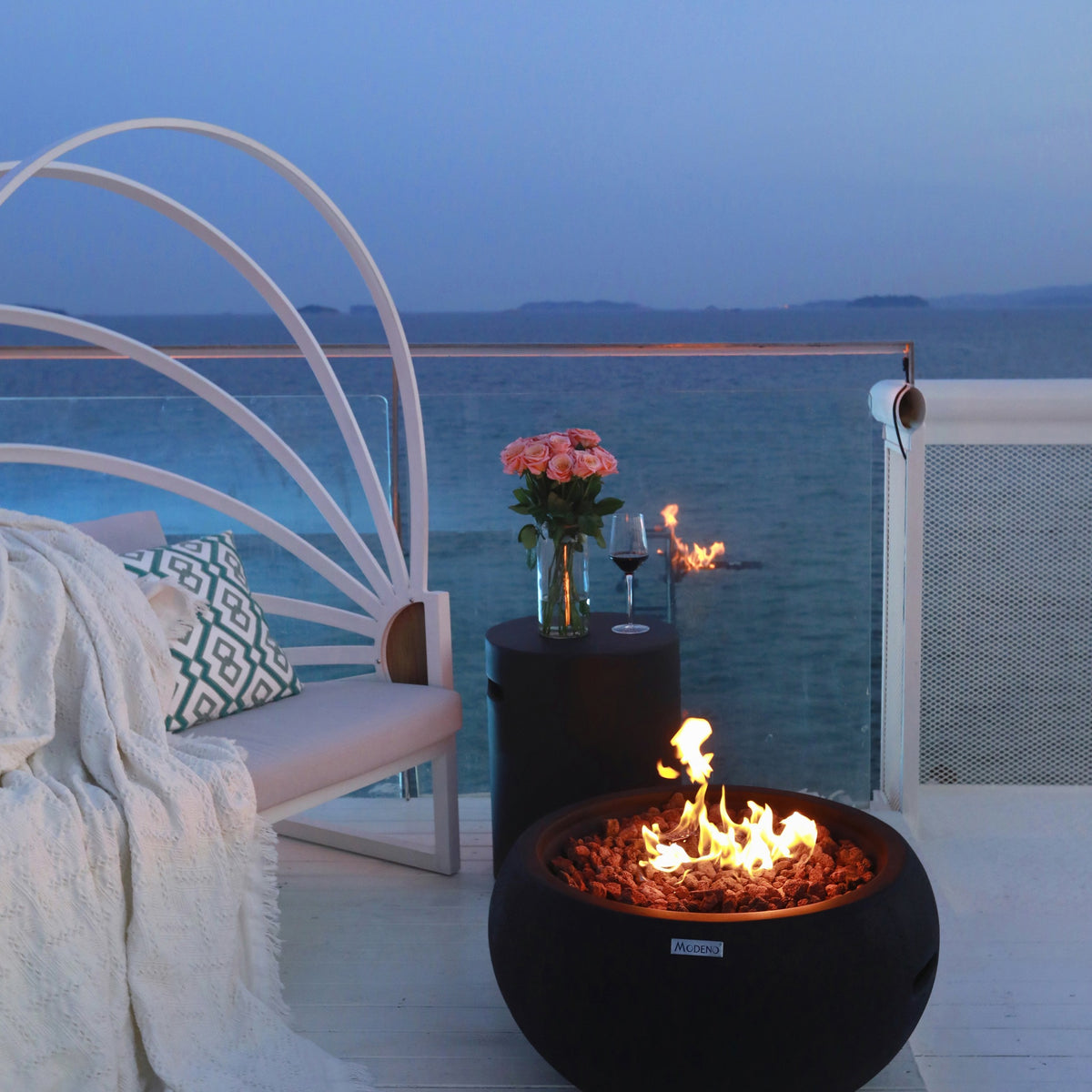 Modeno York Fire Bowl - Nighttime Terrace Ambiance with Roaring Flames - Elementi Fires